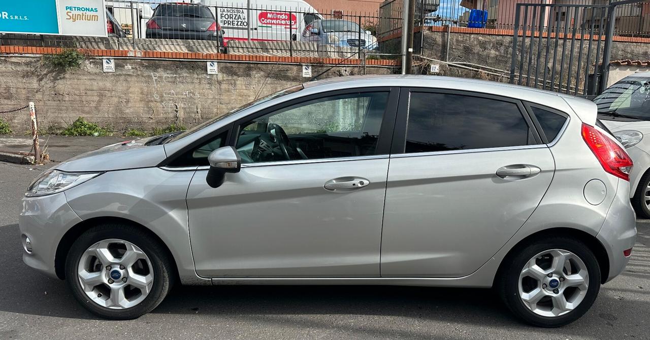 Ford Fiesta 1.4 TDCi 5p. Titanium