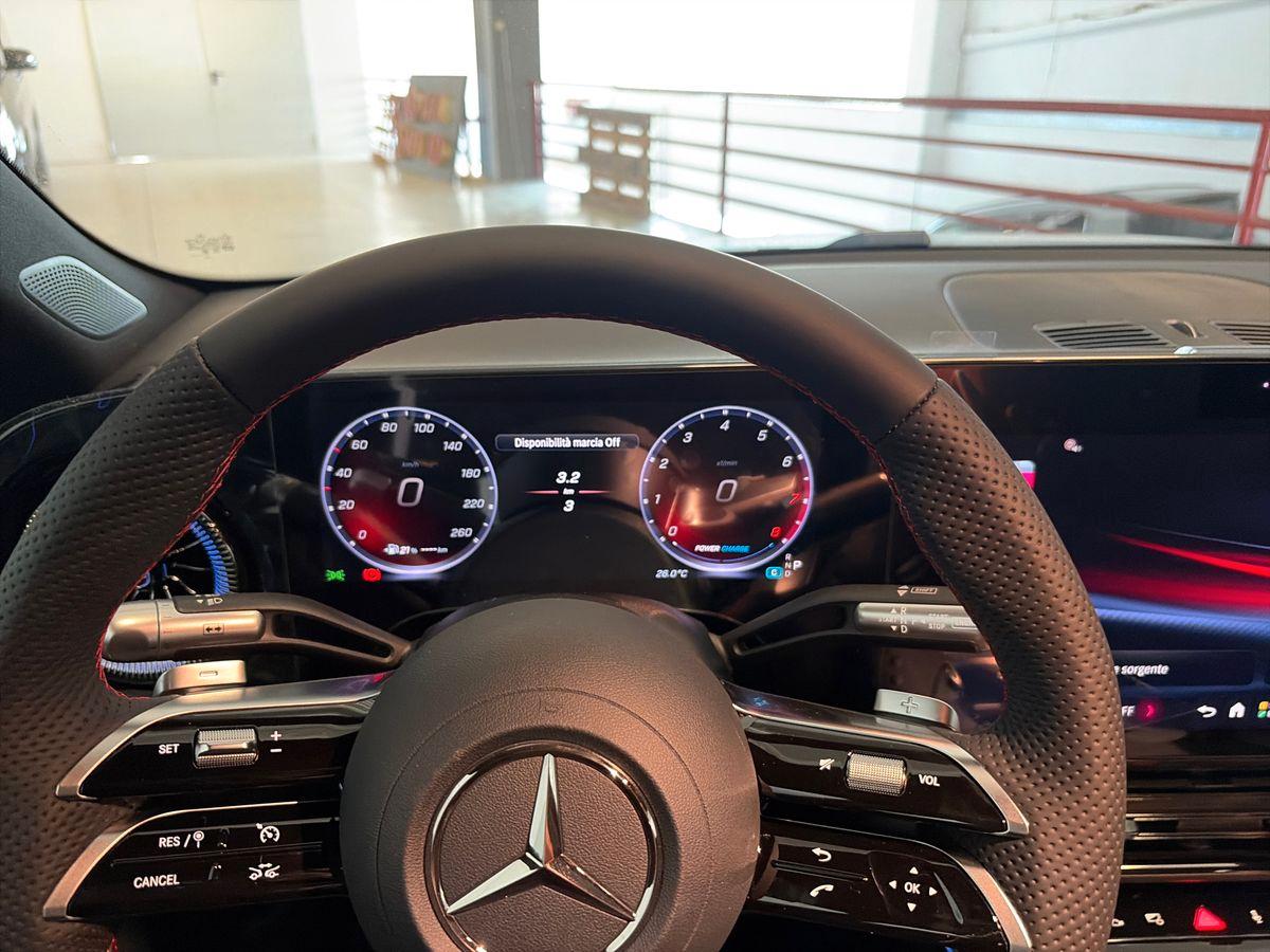 Mercedes-Benz CLA 200 4MATIC