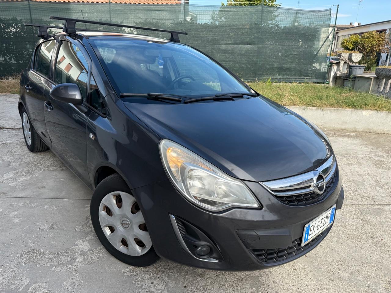Opel Corsa 1.2 BENZINA POCHI KM 2011 NEOPATENTATI