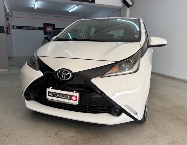TOYOTA Aygo 1.0 VVT-i 69 CV 5 porte x-play