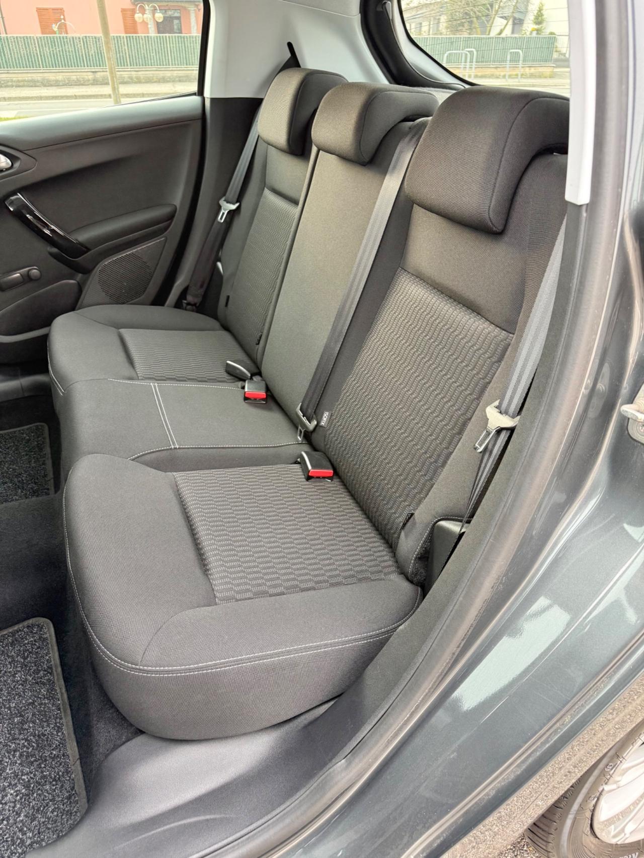 Peugeot 208 PureTech 82Cv 5P*Cerchi*Internet Connect