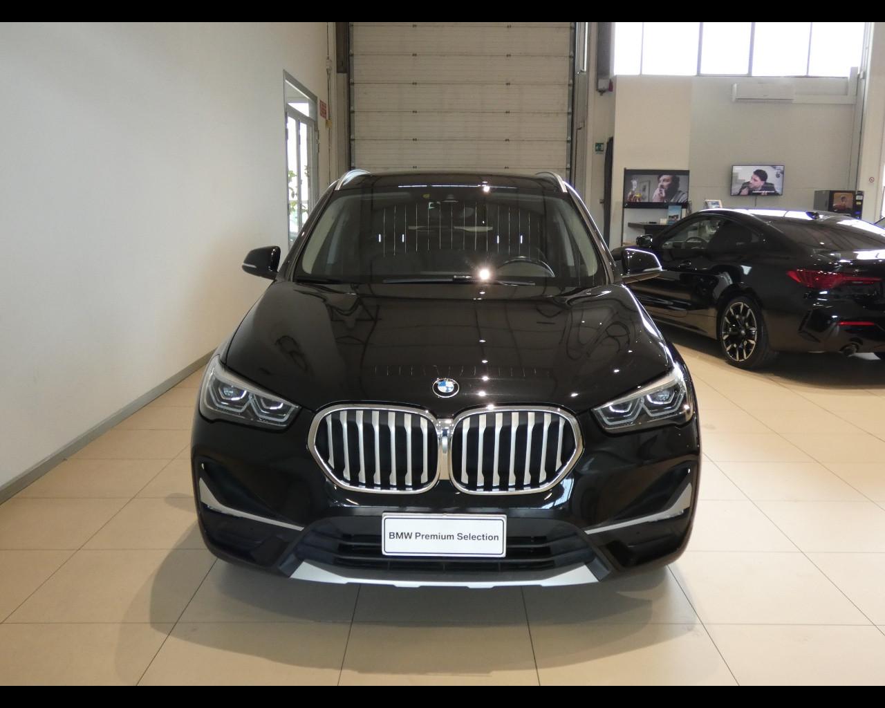 BMW X1 (F48) - X1 xDrive18d xLine