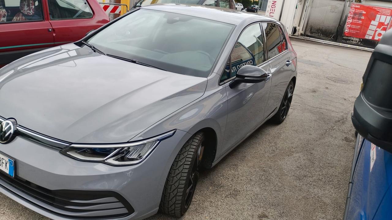 Volkswagen Golf 1.5 TGI DSG Life