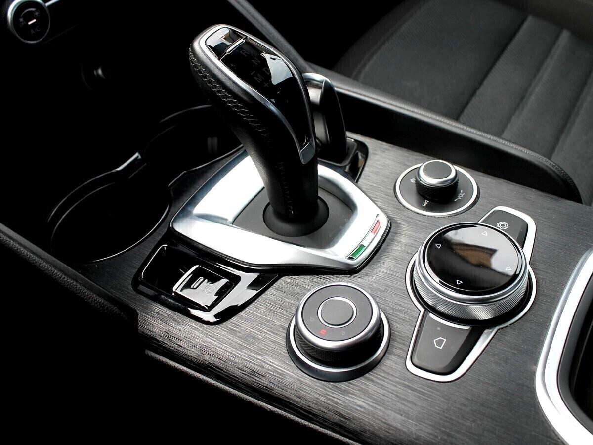 Alfa Romeo Giulia 2.2 Turbodiesel 160 CV AT8 Business