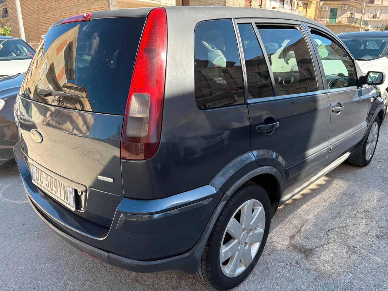 Ford Fusion 1.6 TDCi 5p. Plus