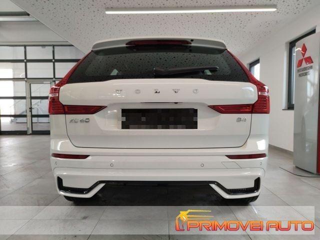 VOLVO XC60 B4 (d) AWD Geartronic R-design