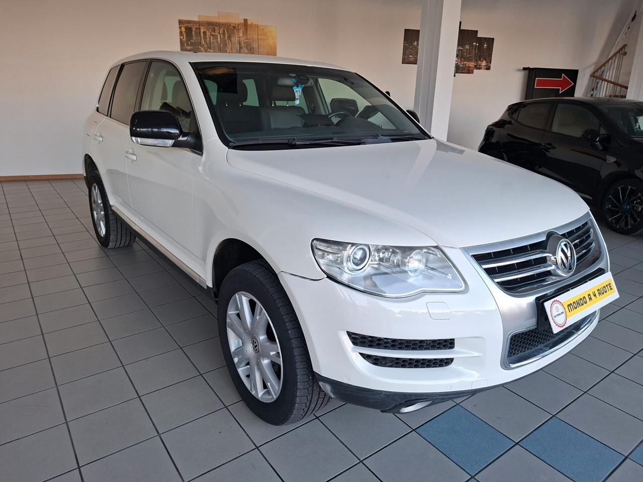 Volkswagen Touareg 2.5 R5 TDI DPF tiptronic Exclusive 4X4