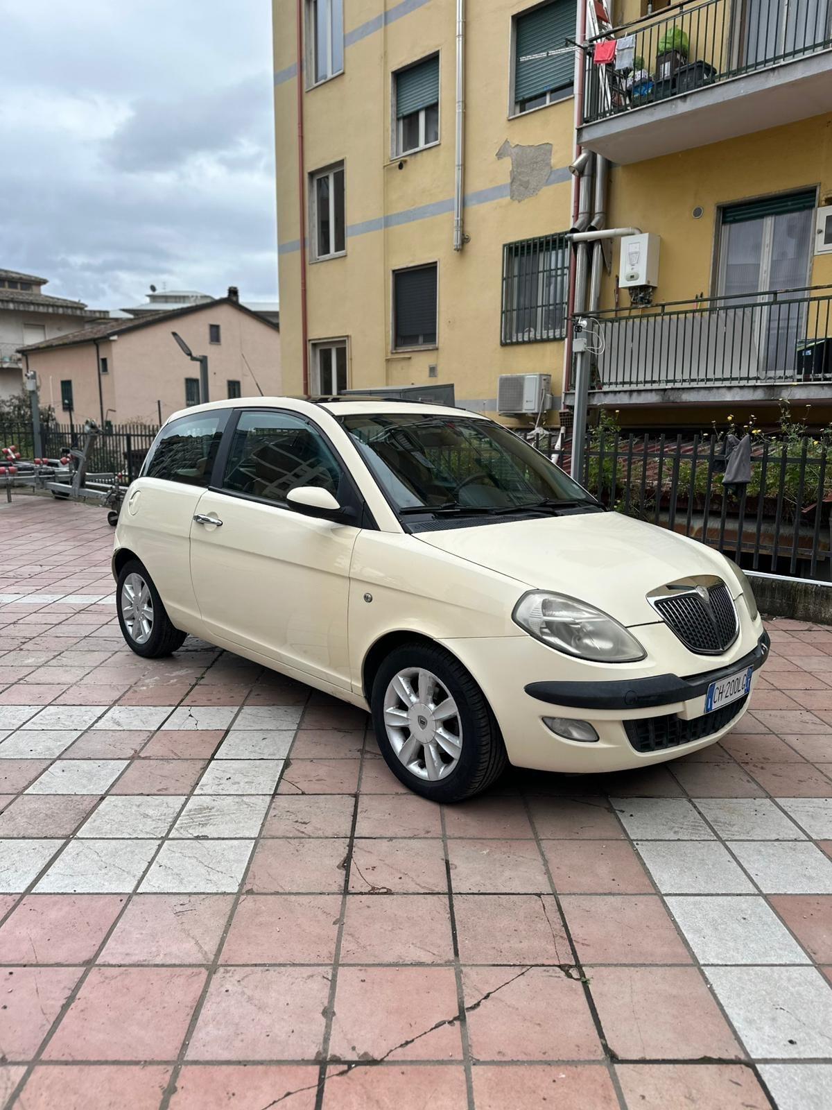 Lancia Ypsilon 1.3 Multijet 16V Platino