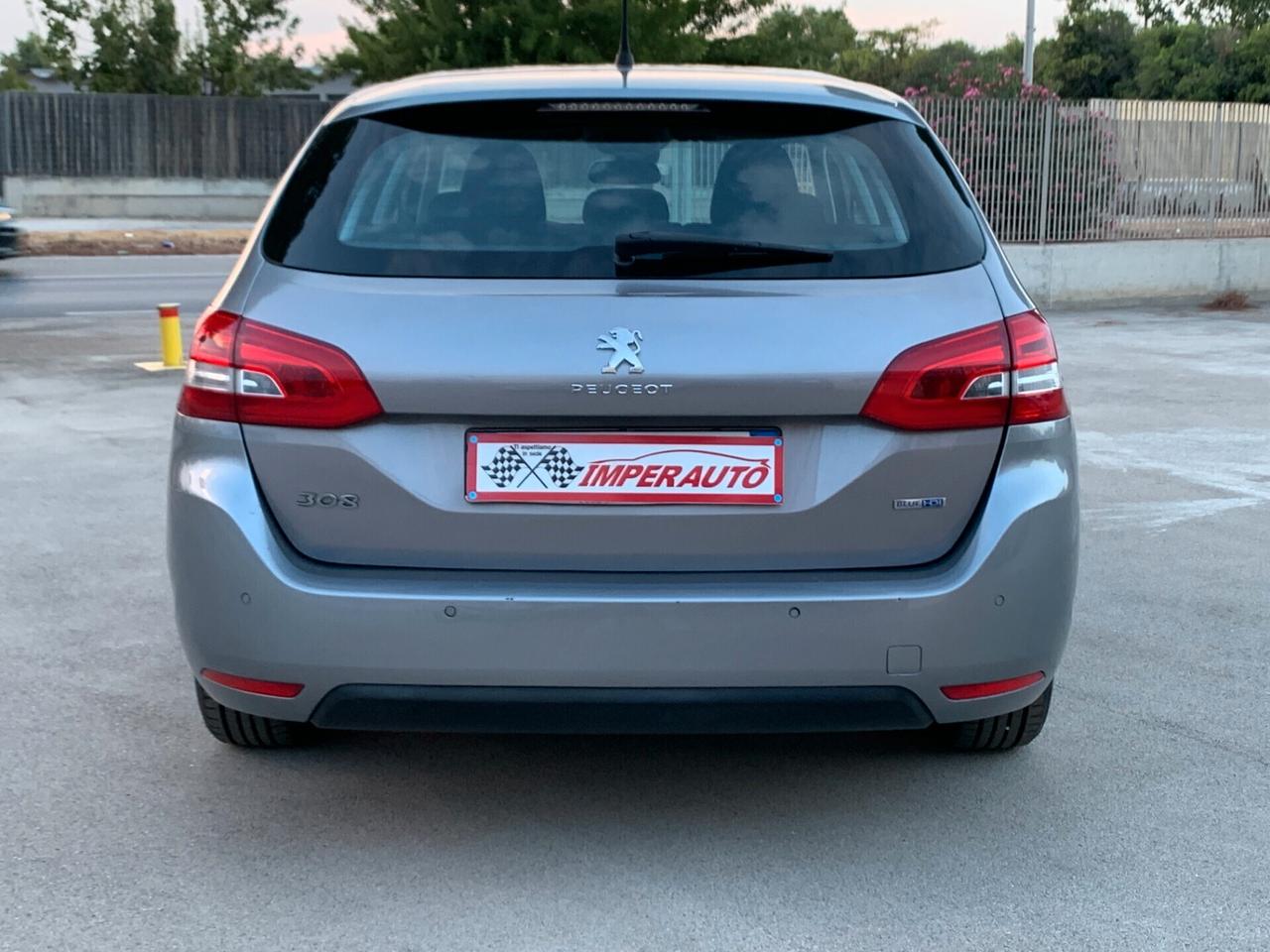 Peugeot 308 BlueHDi 120 SW NAVIGATORE TAGLIANDATA