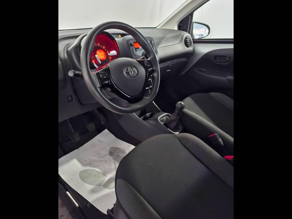 Toyota Aygo 5 Porte 1.0 VVT-i x-business