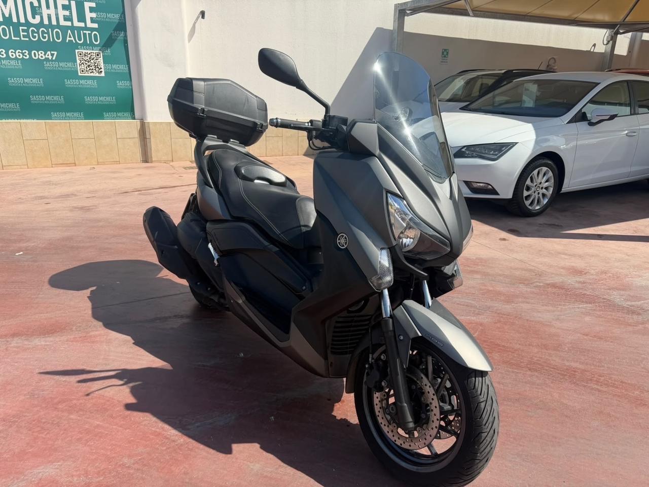 Yamaha X-Max 400
