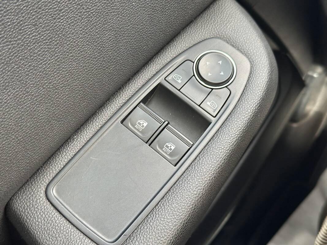 Renault Clio 1.0 Business 75cv con CarPlay