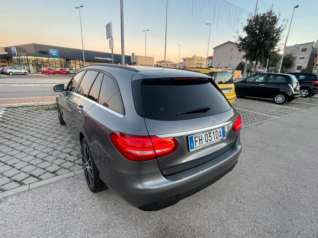 Mercedes-benz C 200 d S.W. Auto Premium (AMG) Automatico 135 mila km