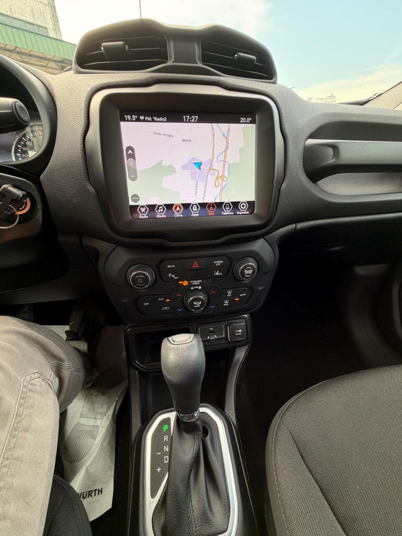 Jeep Renegade 1.5 Turbo T4 MHEV Limited FARI LED