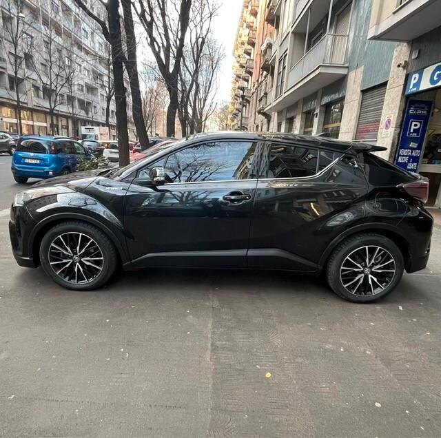 Toyota C-HR 1.8 Hybrid E-CVT Lounge