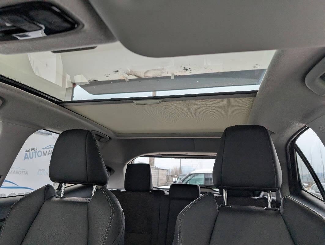 Toyota Yaris Cross 1.5h Lounge fwd 116cv e-cvt