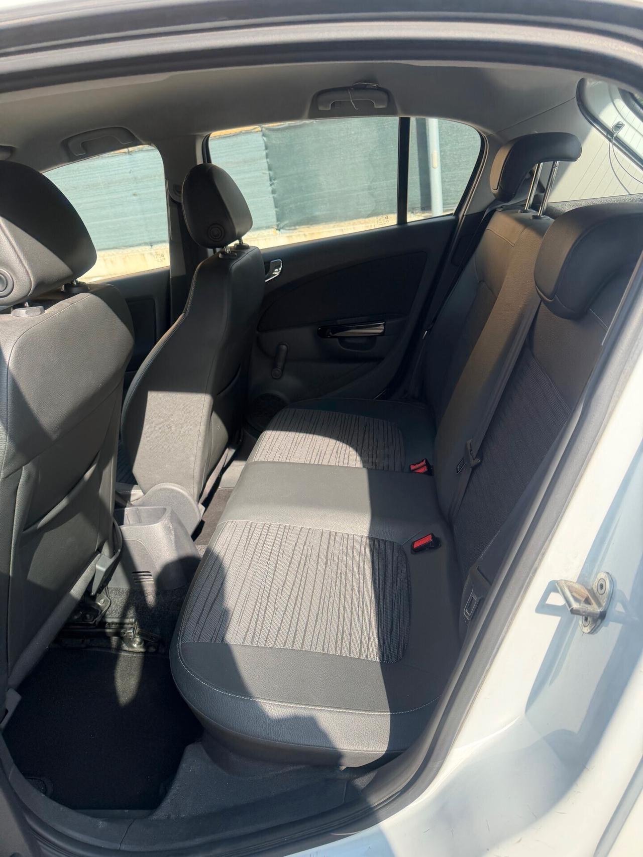 Opel Corsa 1.2 Gpl - NEOPATENTATI - 12 MESI DI GARANZIA -
