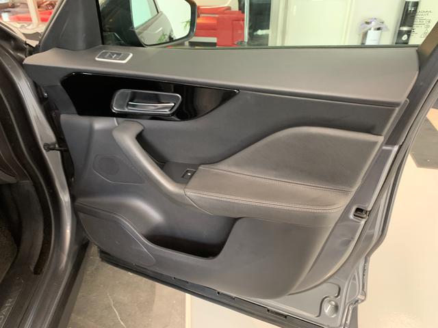 JAGUAR F-Pace 2.0 D 180 CV AWD aut. Portfolio