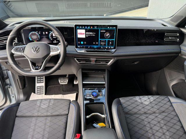 VOLKSWAGEN Tiguan 2.0 TDI DSG 4MOTION R-Line Plus Pano GANCIO DCC 20
