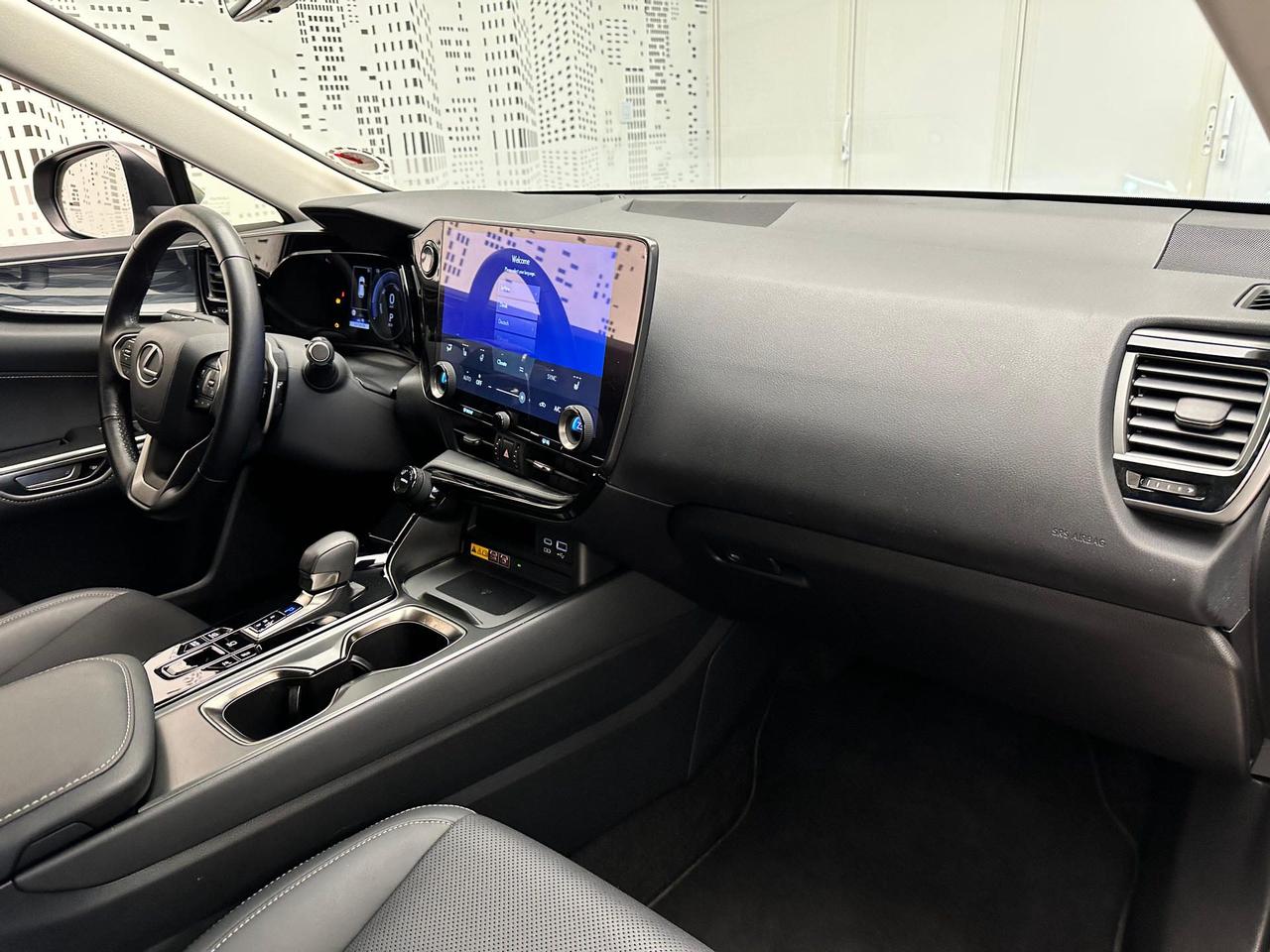 Lexus NX 450h+ 2.5 phev Premium 4wd e-cvt