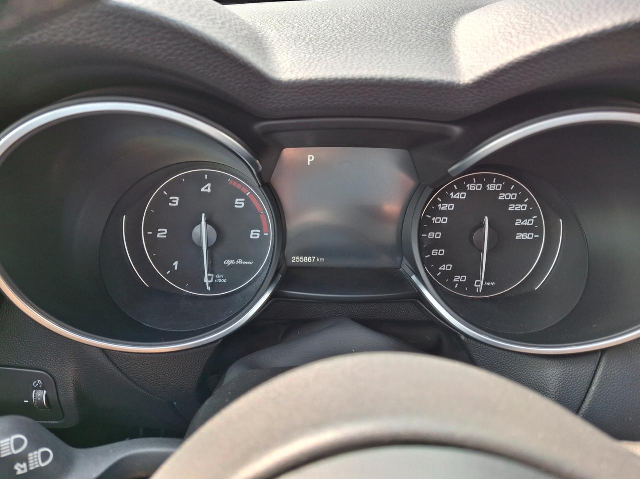 Alfa Romeo Stelvio 2.2 Turbodiesel 210 CV AT8 Q4 Executive