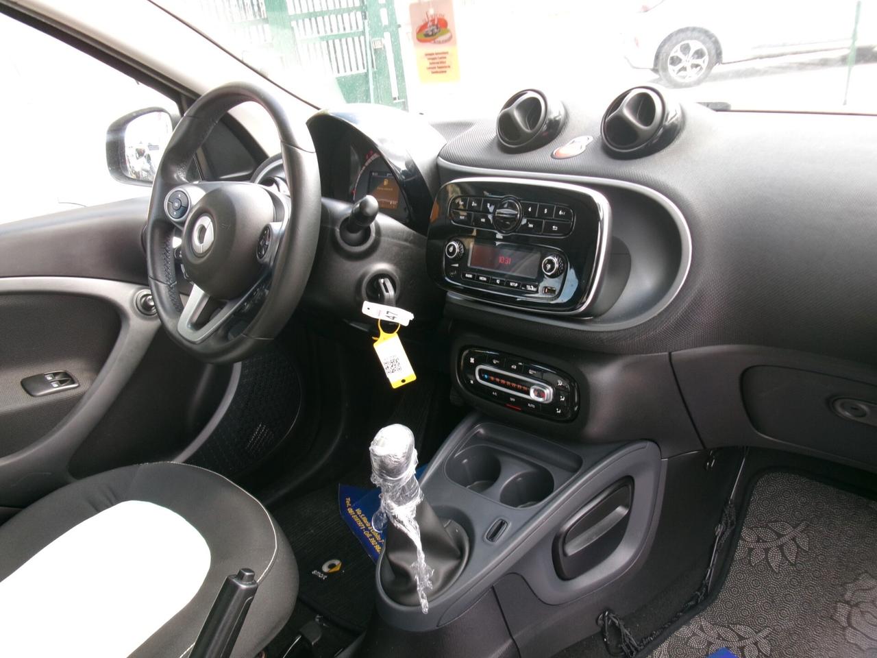 Smart ForFour II 1.0 BENZINA 71cv E6 PRIME MANUALE 104KM