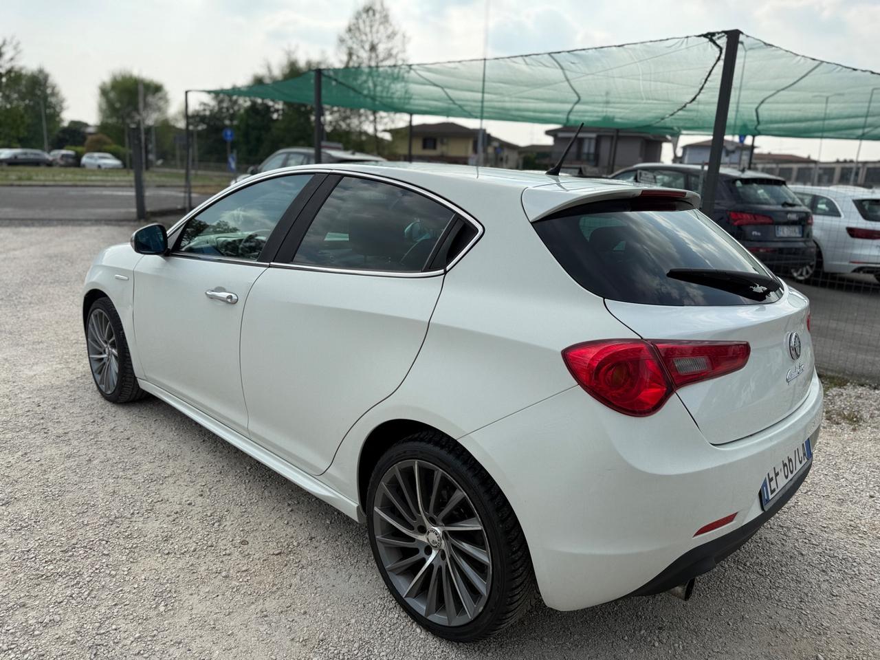 Alfa Romeo Giulietta 1.6 JTDm-2 105 CV Distinctive