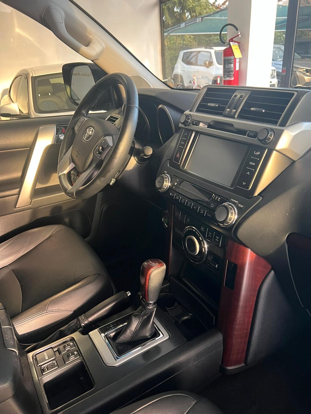 Toyota Land Cruiser 5p 2.8 d-4d Lounge AUTOMATICA + GANCIO TRAINO IVA ESCLUSA