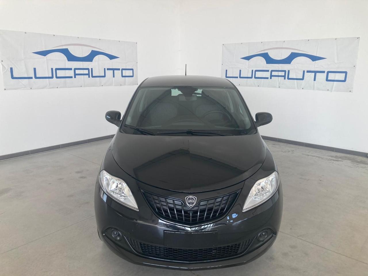 Lancia Ypsilon 1.0 FireFly 5 porte S&S Hybrid Ecochic Silver