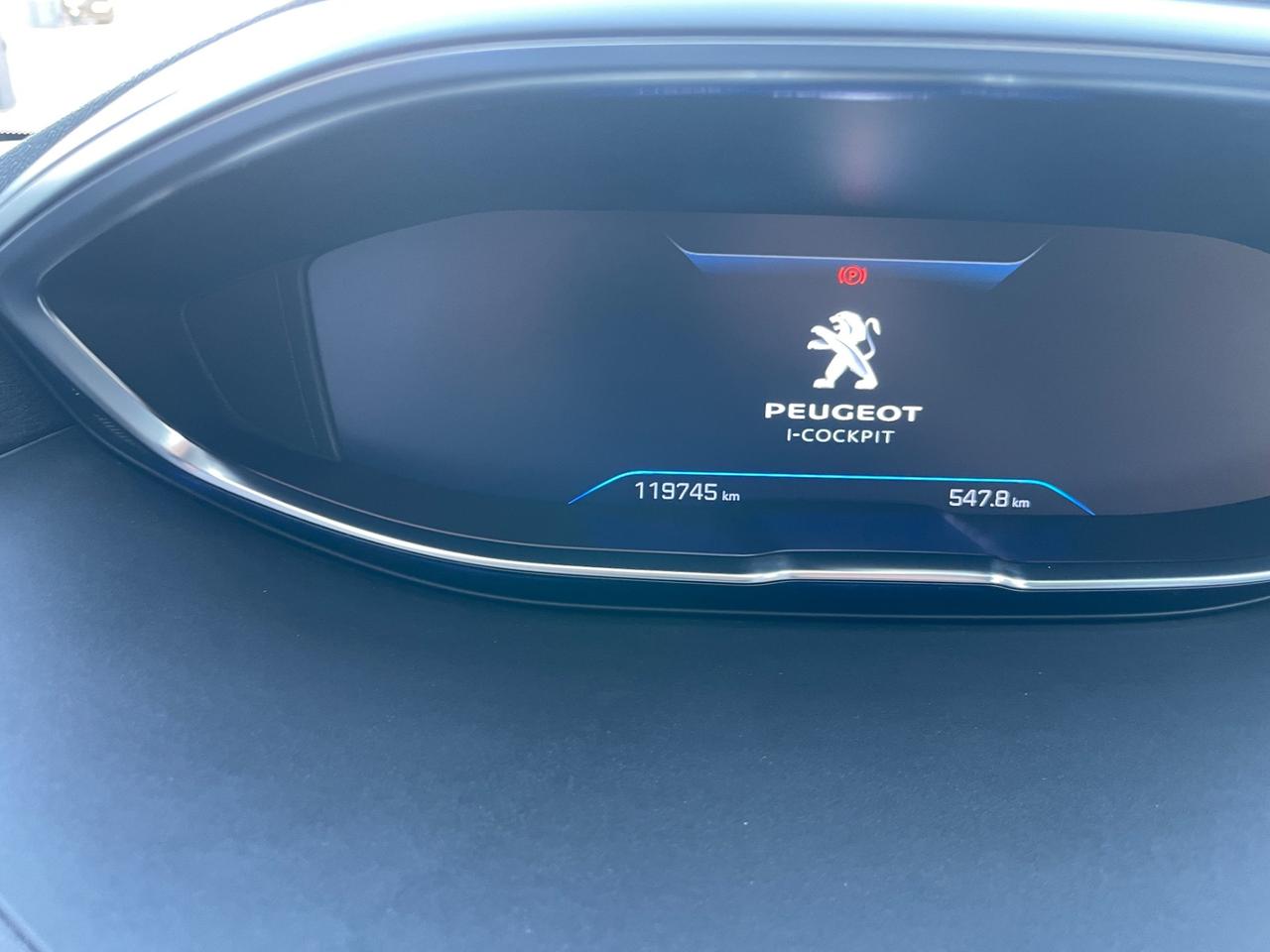 Peugeot 3008 BlueHDi cambio manuale sensori parcheggio ant-vetri privacy