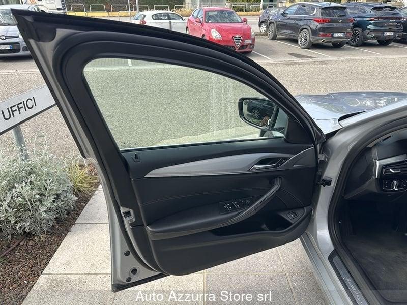 BMW Serie 5 530d Touring Luxury *PACCHETTO LUCI, TAGLIANDI BMW, PROMO AZZURRA*