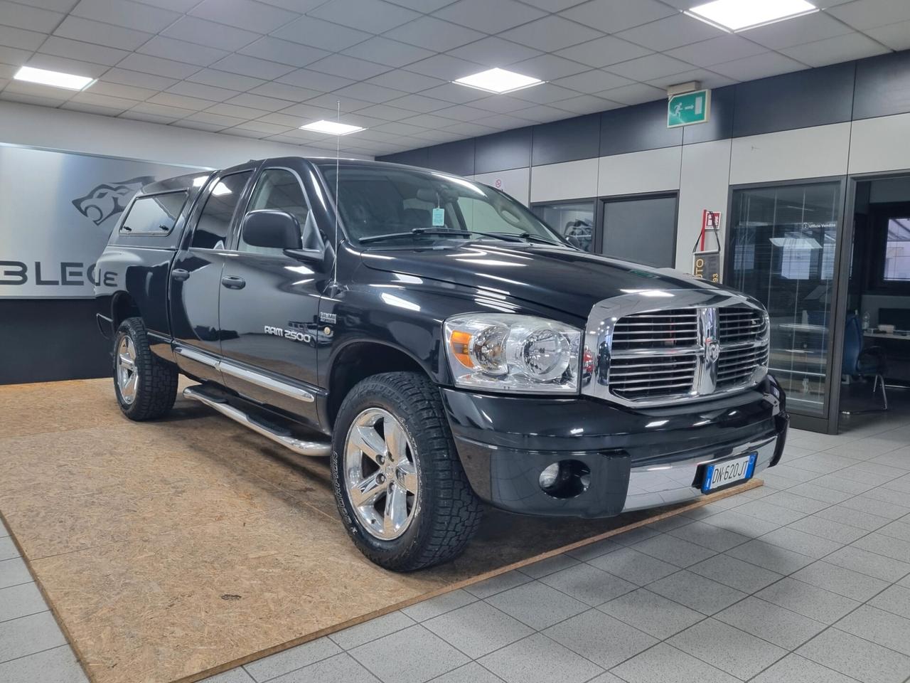 DODGE RAM 5.7 BENZINA V8 CREW CAB LARAMIE 1500