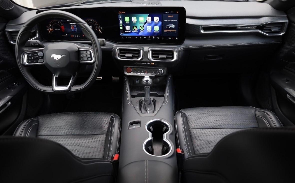 Ford Mustang 317cv 2024