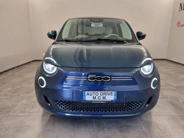 FIAT 500e Berlina 42 kWh La Prima