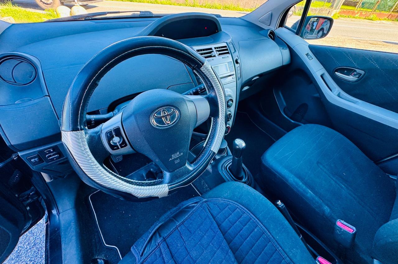 Toyota Yaris 1.3 5 porte Navi
