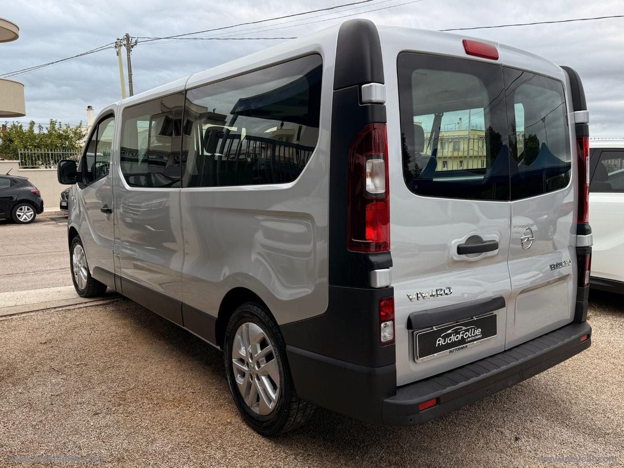 Vivaro 29 1.6 BiT. EcoF. PL-TN Combi