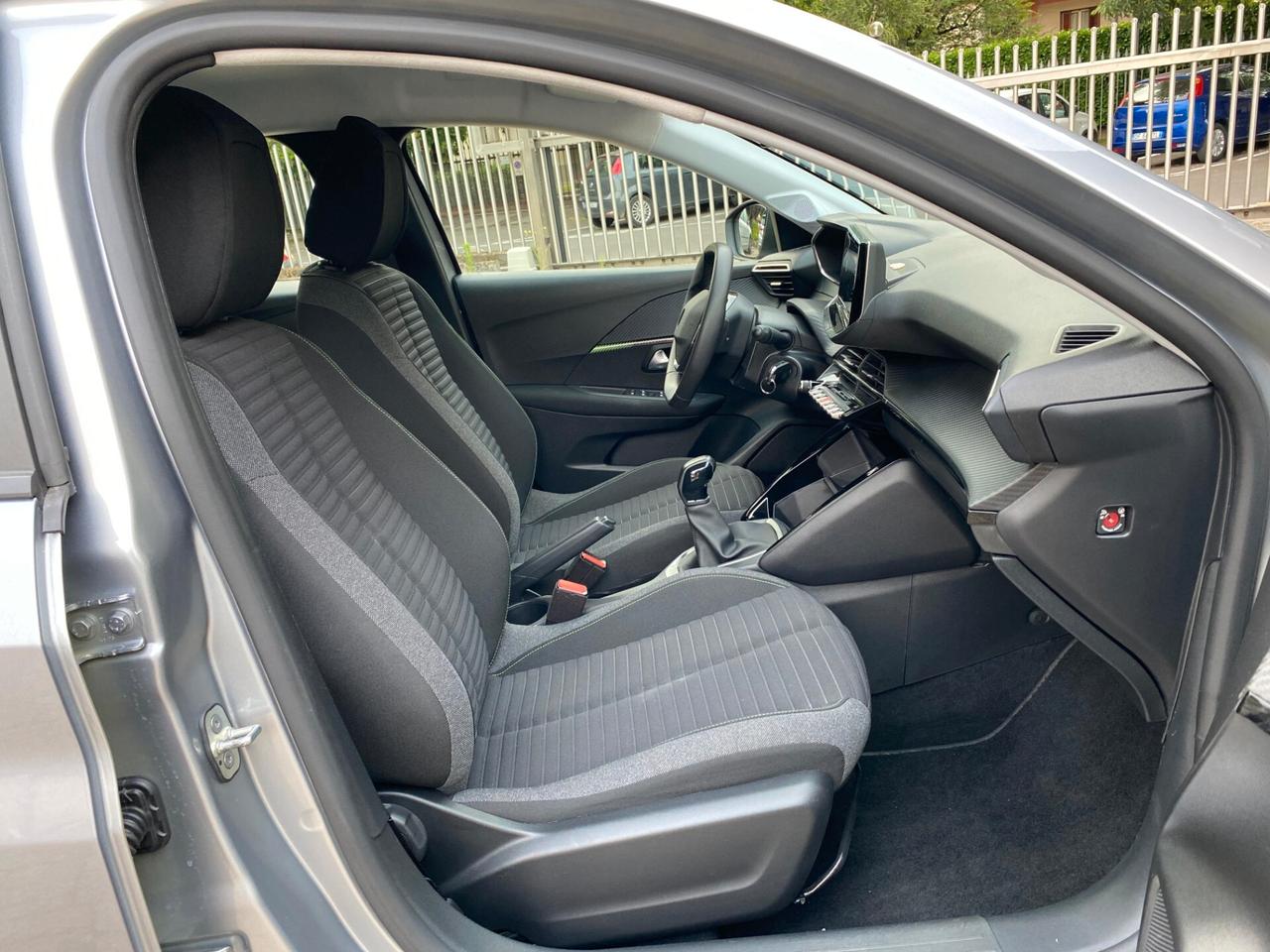 Peugeot 208 PureTech 75 KW 5 porte Active ok neopatentati