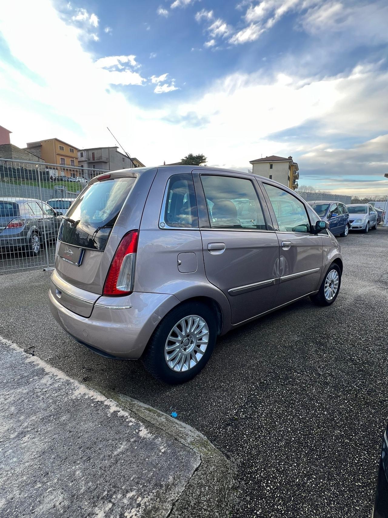 Lancia MUSA 1.4 16V Poltrona Frau