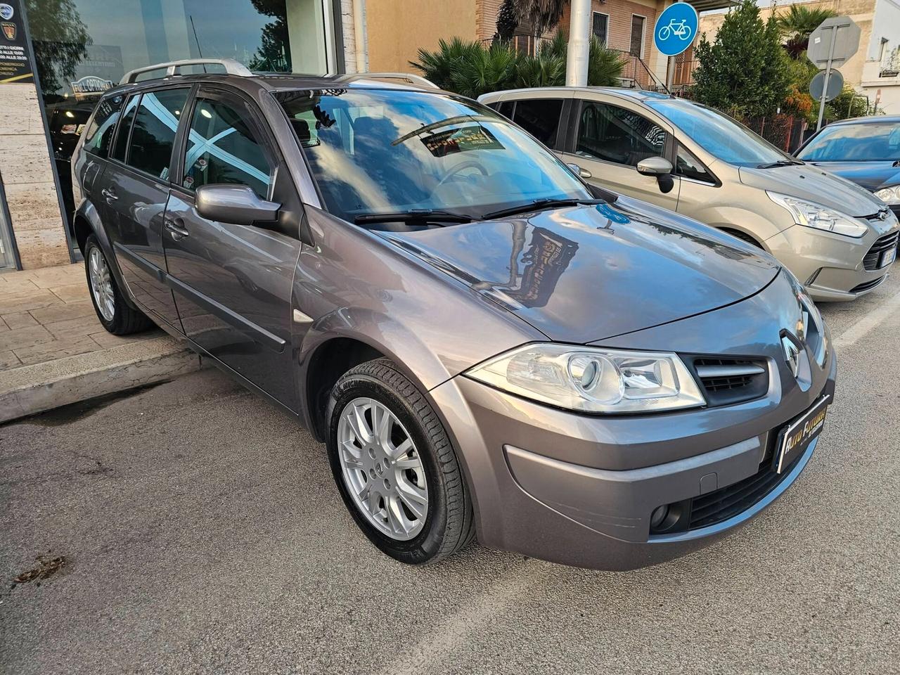 Renault Mégane 1.5 dCi/105CV Grandtour Serie Speciale Extreme