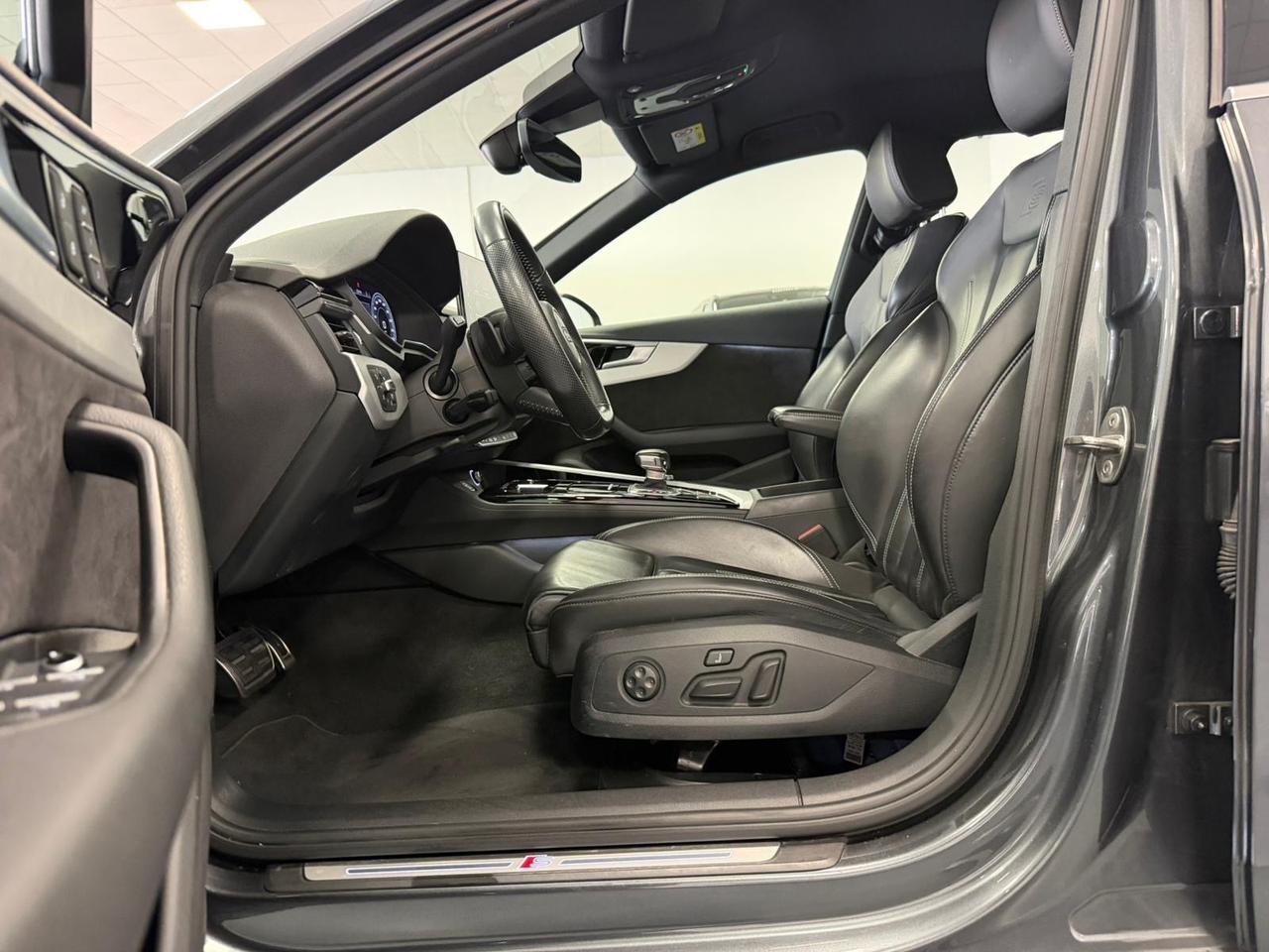 Audi A4 Avant 45 TDI quattro tiptronic S line edition MY21