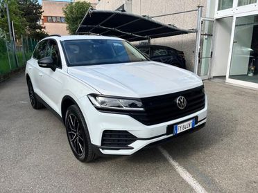 VOLKSWAGEN Touareg 3.0 V6 TDI SCR Black Style