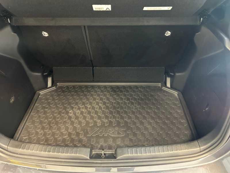 TOYOTA Yaris IV 2020 - Yaris 1.5h Lounge