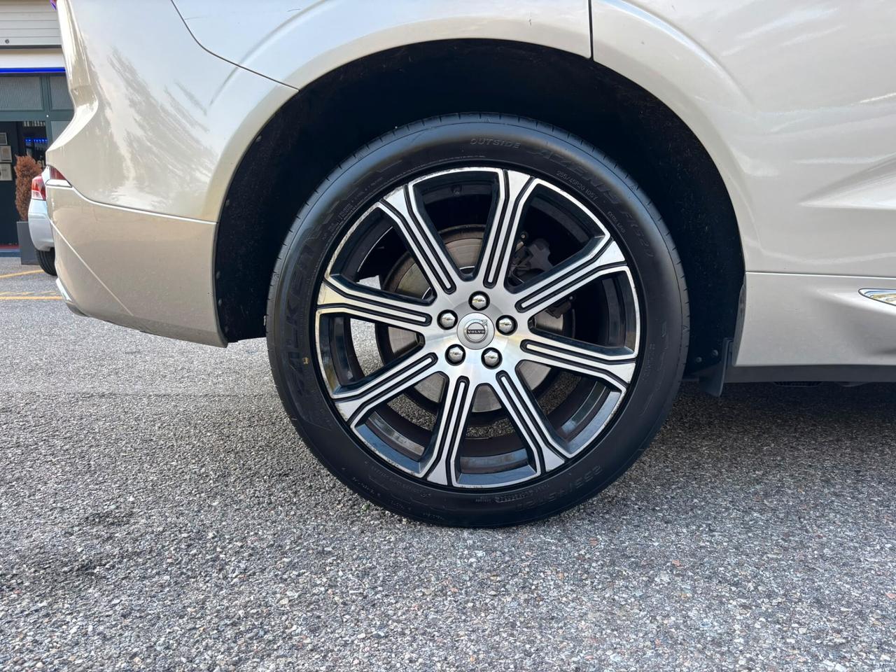 Volvo XC 60 XC60 B4 (d) AWD Geartronic Inscription