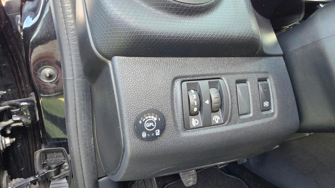 Renault Clio TCe 12V 90 CV GPL Start&Stop 5 porte Energy Duel