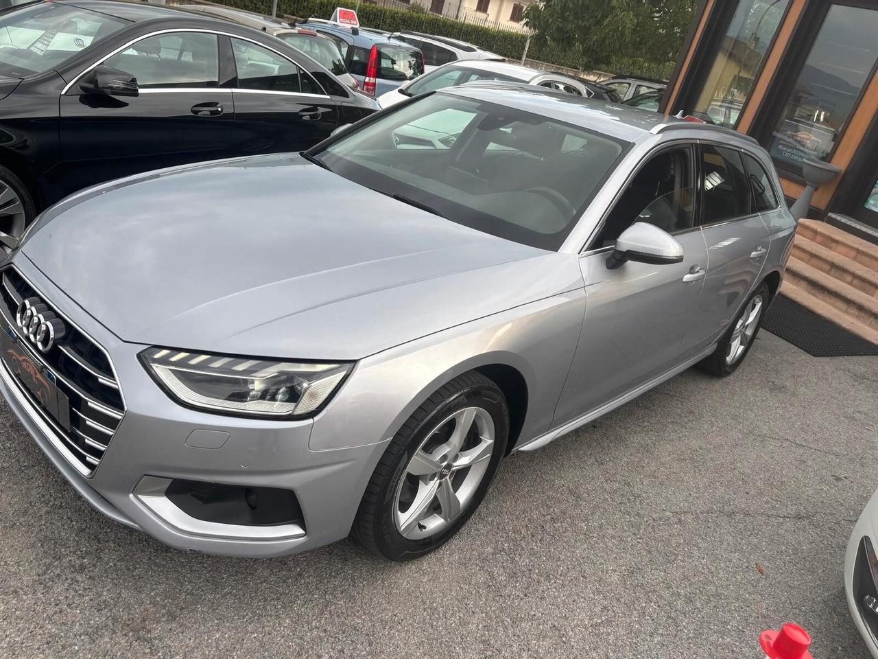 Audi A4 Avant 40 TFSI S tronic