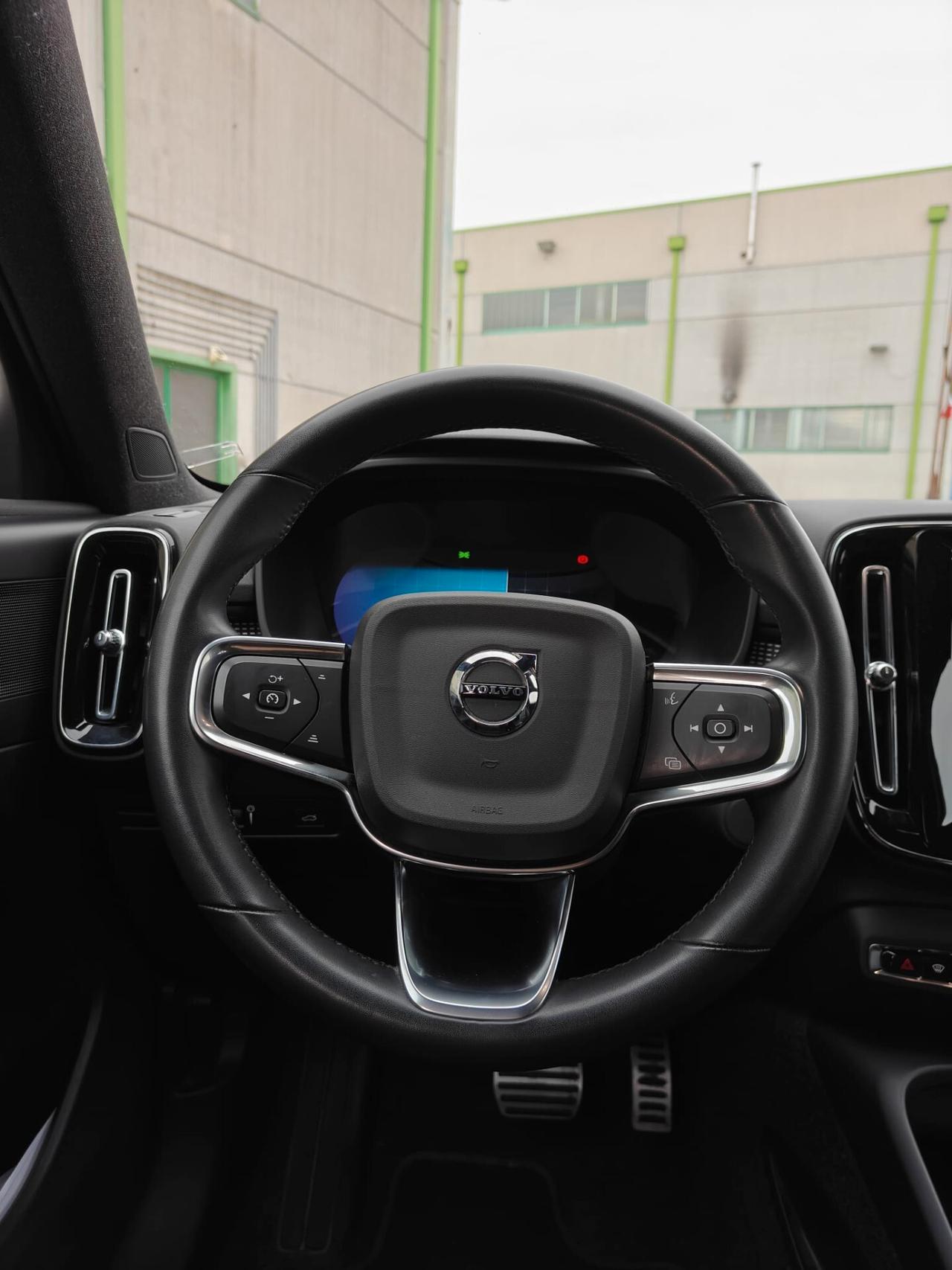 Volvo XC40 Recharge Pure Electric Twin Motor AWD Plus