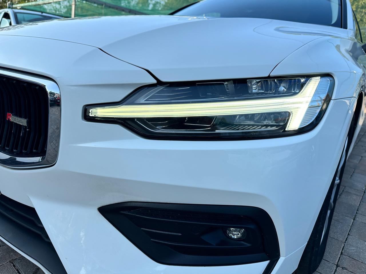 Volvo V60 D4 Geartronic R-design