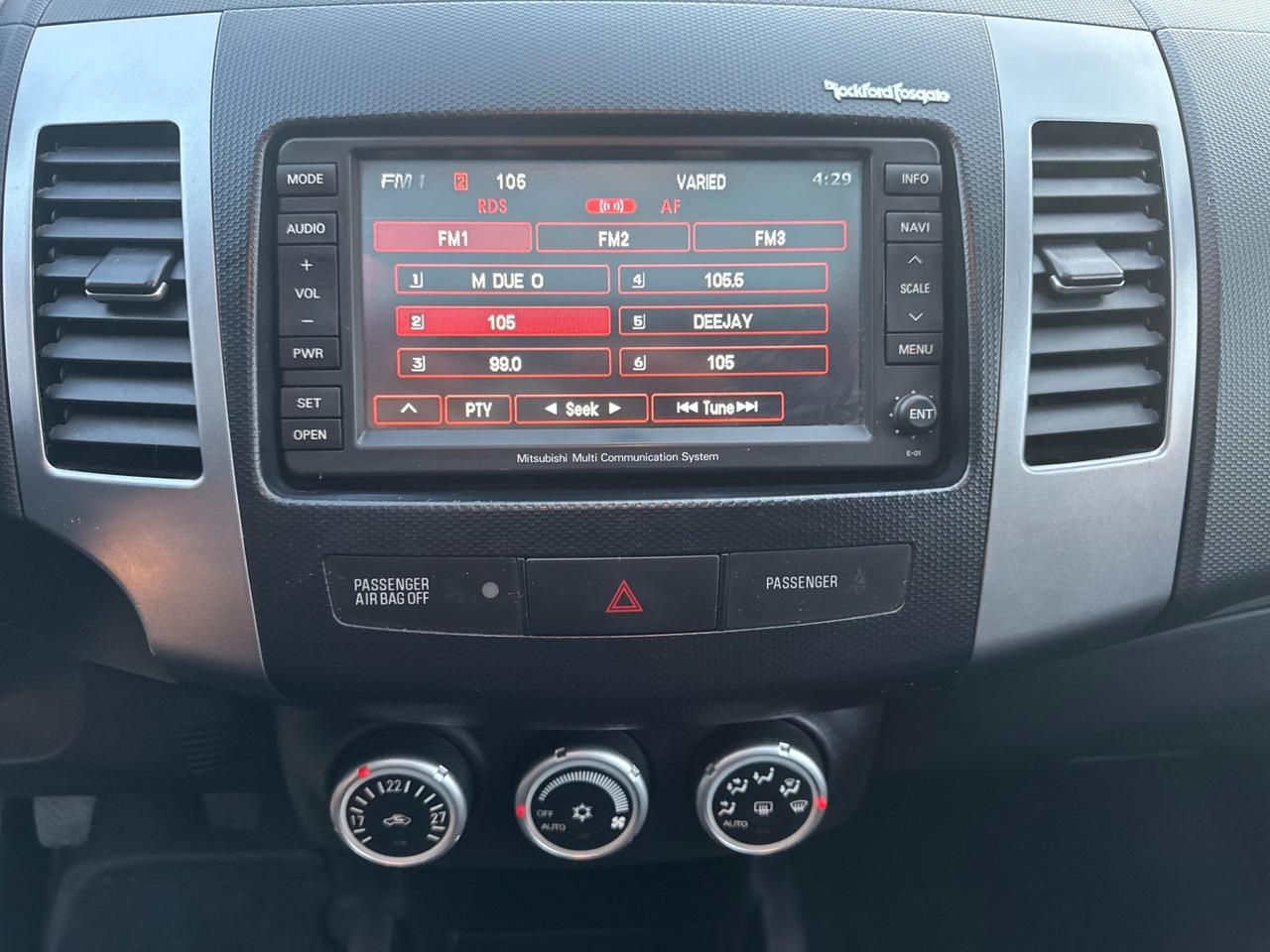 Mitsubishi Outlander 2.0 DI-D Instyle 7 p.ti DPF 2007 4x4