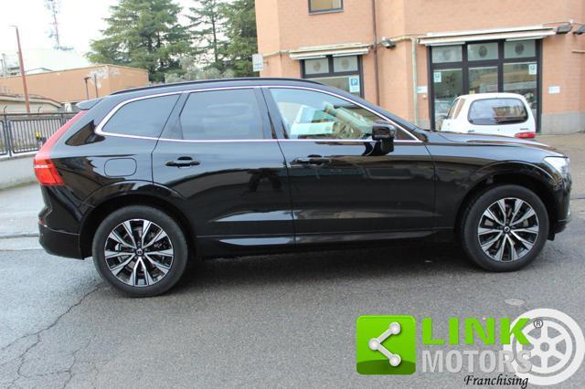 VOLVO XC60 B4 automatico Essentialle con Leasing