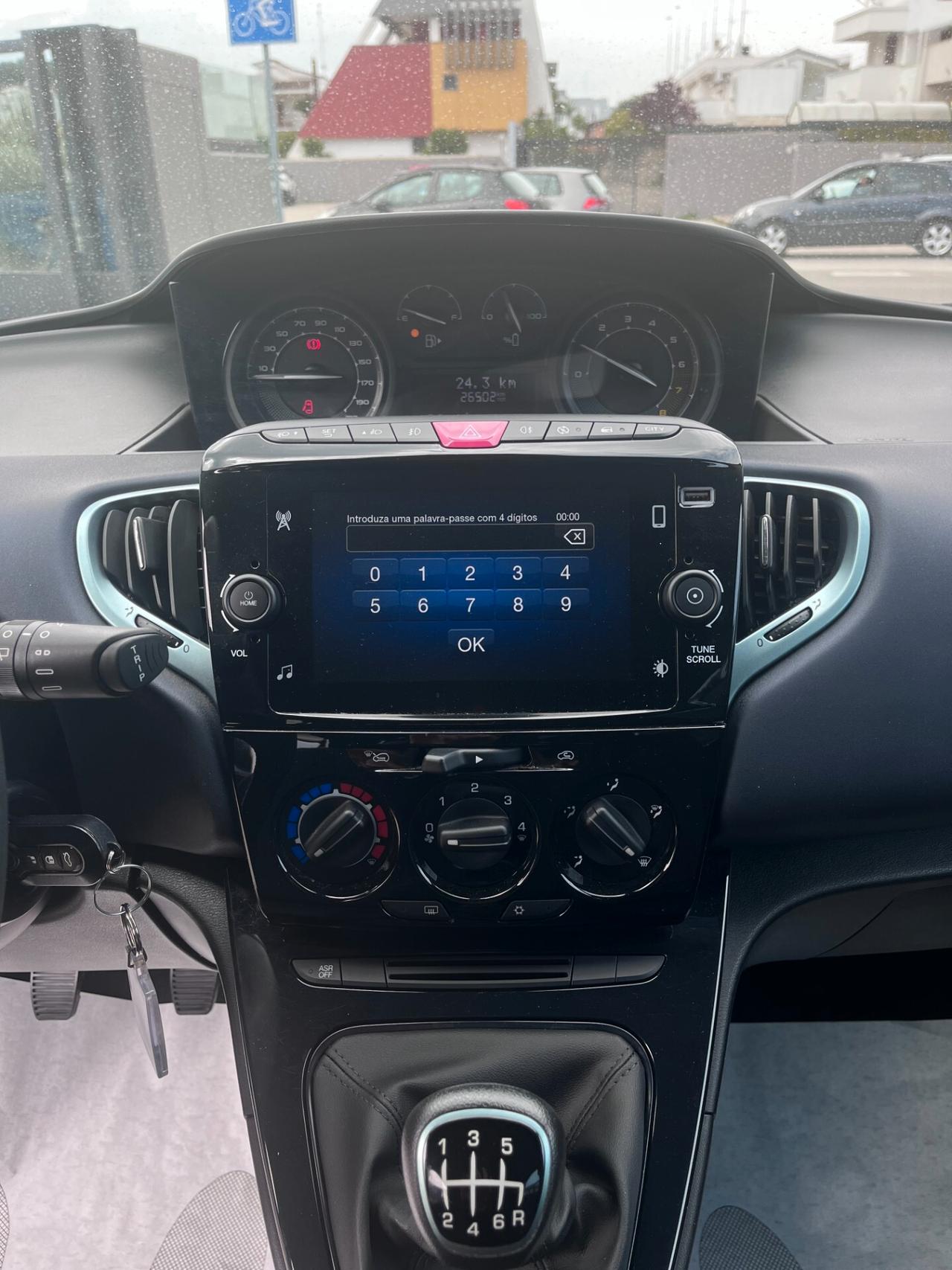 Lancia Ypsilon 1.0 FireFly 5 porte S&S Hybrid Gold